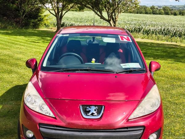Peugeot 207 Hatchback, Petrol, 2010, Red