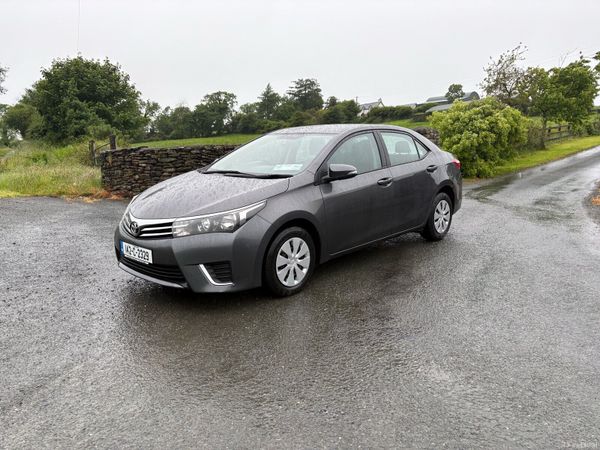 Toyota Corolla Saloon, Diesel, 2014, Grey