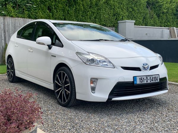 Toyota Prius Hatchback, Petrol Hybrid, 2015, White