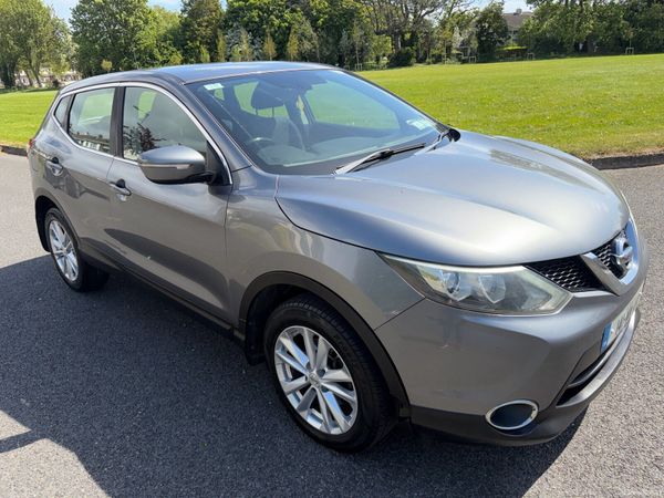 Nissan Qashqai Hatchback, Diesel, 2014, Grey