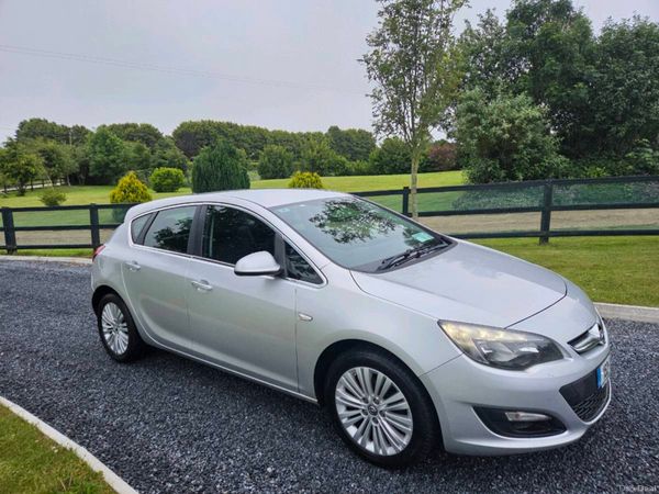 Opel Astra Hatchback, Diesel, 2015, Silver
