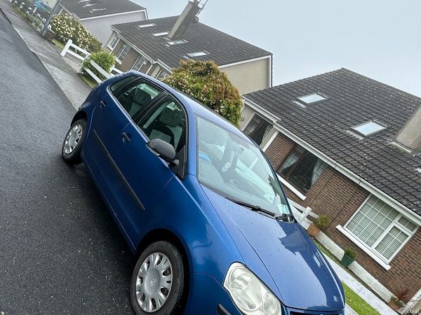 Volkswagen Polo Hatchback, Petrol, 2006, Blue