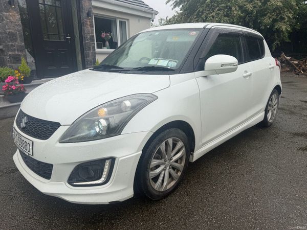 Suzuki Swift Hatchback, Petrol, 2016, White
