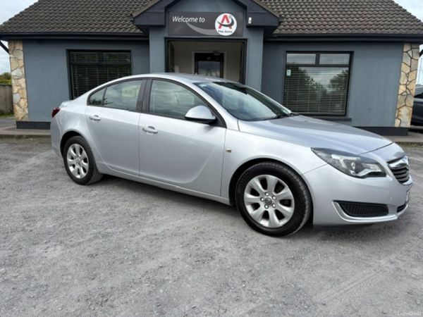 Opel Insignia Saloon, Petrol, 2016, Silver