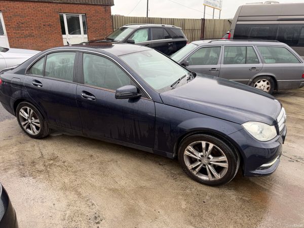 Mercedes-Benz C-Class Saloon, Diesel, 2013, Blue