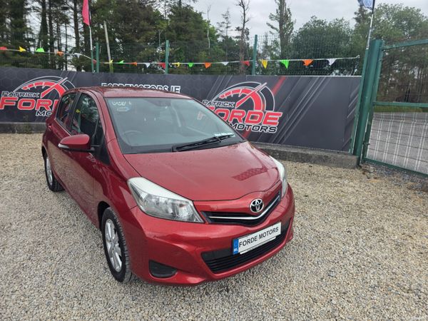 Toyota Yaris Hatchback, Petrol, 2013, Red