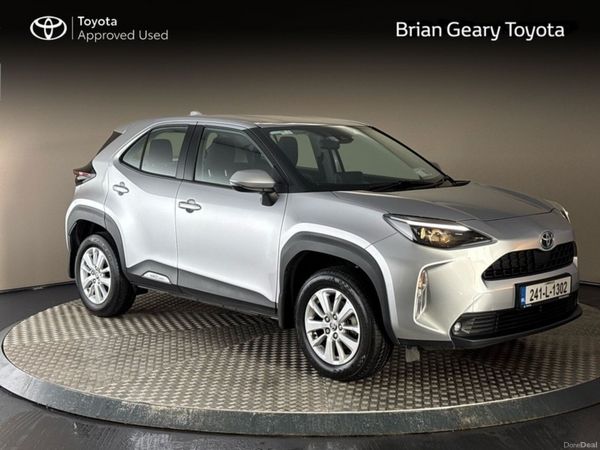 Toyota Yaris Cross Hatchback, Petrol Hybrid, 2024, Grey