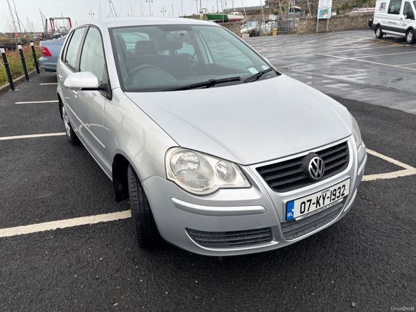 Volkswagen Polo Hatchback, Petrol, 2007, Silver