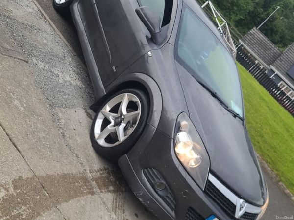 Vauxhall Astra Hatchback, Diesel, 2009, Grey