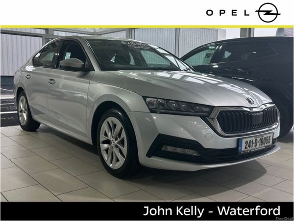 Skoda Octavia Saloon, Petrol Hybrid, 2024, Grey