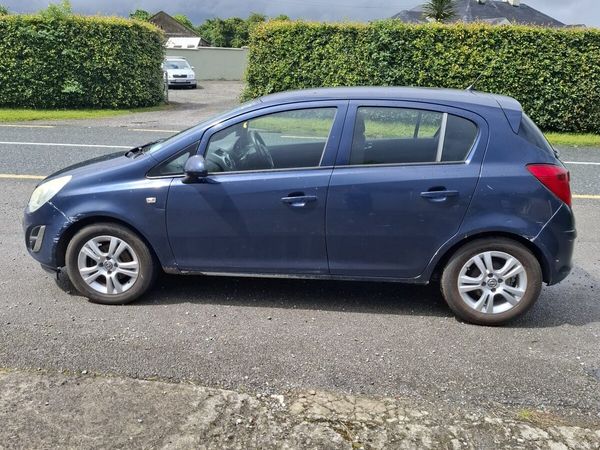 Opel Corsa Hatchback, Petrol, 2012, Blue