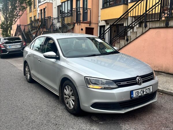 Volkswagen Jetta Saloon, Diesel, 2013, Silver