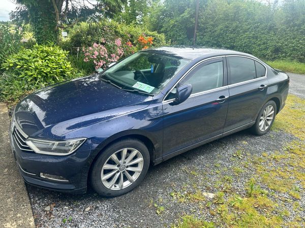 Volkswagen Passat Saloon, Diesel, 2017, Blue