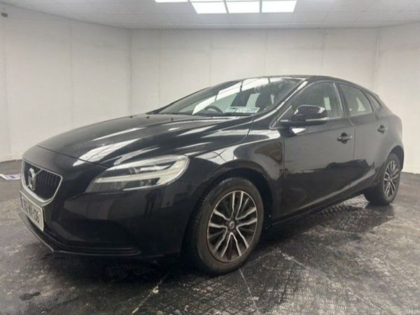 Volvo V40 Hatchback, Diesel, 2016, Black