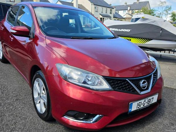 Nissan Pulsar Hatchback, Diesel, 2015, Red