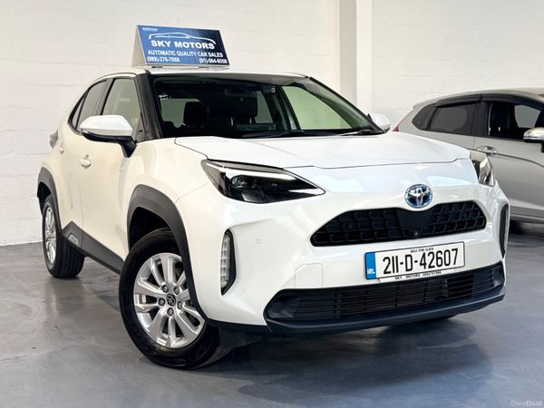 Toyota Yaris Cross Estate, Petrol Hybrid, 2021, White