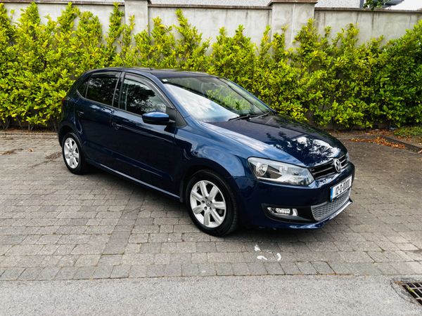 Volkswagen Polo Hatchback, Petrol, 2012, Blue