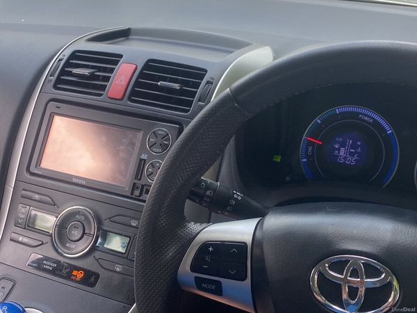 Toyota Auris Hatchback, Petrol Hybrid, 2012, Blue
