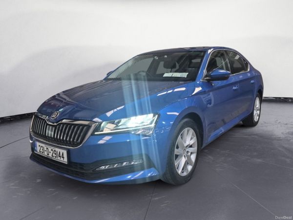 Skoda Octavia Saloon, Diesel, 2023, Grey