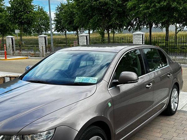 Skoda Superb Saloon, Diesel, 2012, Purple