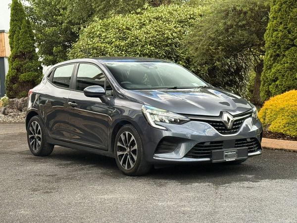 Renault Clio Hatchback, Petrol, 2022, Grey