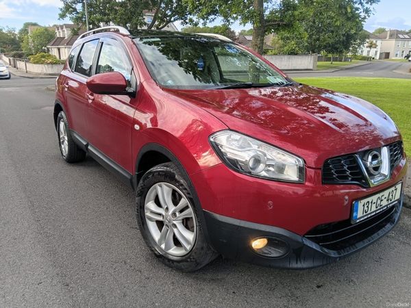 Nissan Qashqai Hatchback, Diesel, 2013, Red