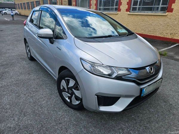 Honda Fit Hatchback, Petrol Hybrid, 2015, Silver