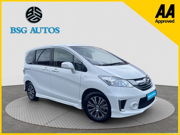 Honda Freed MPV, Petrol Hybrid, 2014, White