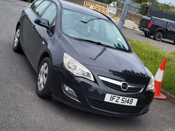 Vauxhall Astra Estate, Diesel, 2012, Black