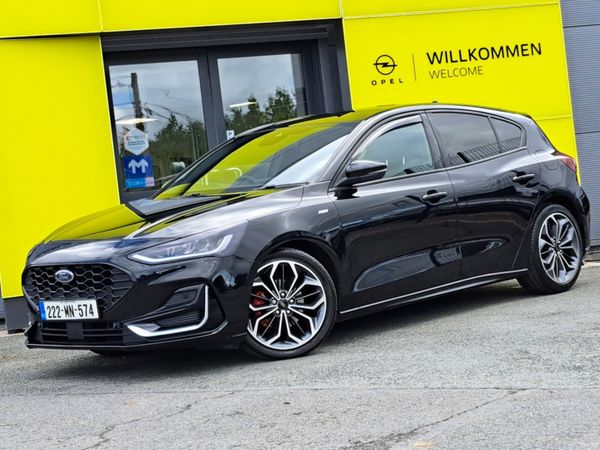 Ford Focus Hatchback, Diesel, 2022, Black