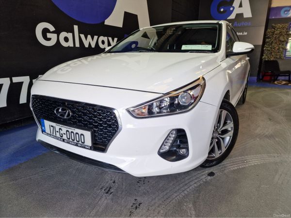 Hyundai i30 Hatchback, Petrol, 2017, White