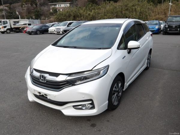 Honda Shuttle Hatchback, Petrol Hybrid, 2016, White