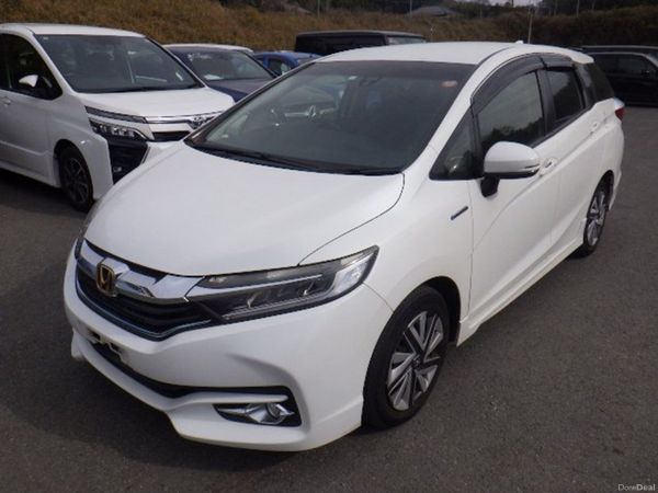 Honda Shuttle Hatchback, Petrol Hybrid, 2016, White
