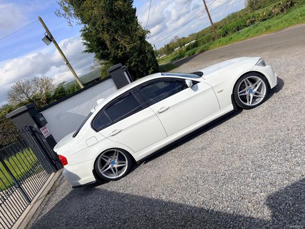 BMW 3-Series Saloon, Diesel, 2011, White