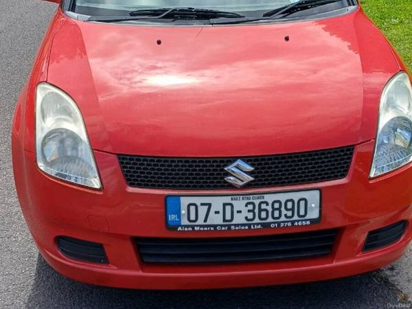 Suzuki Swift Hatchback, Petrol, 2007, Red