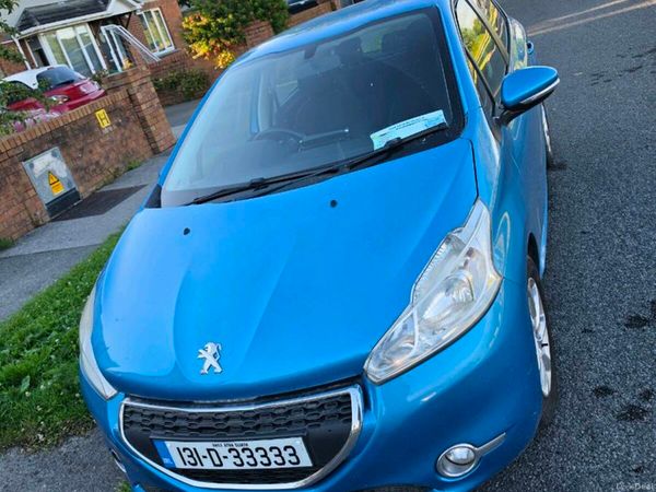 Peugeot 208 Hatchback, Petrol, 2013, Blue