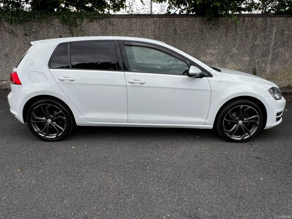 Volkswagen Golf Hatchback, Petrol, 2016, White