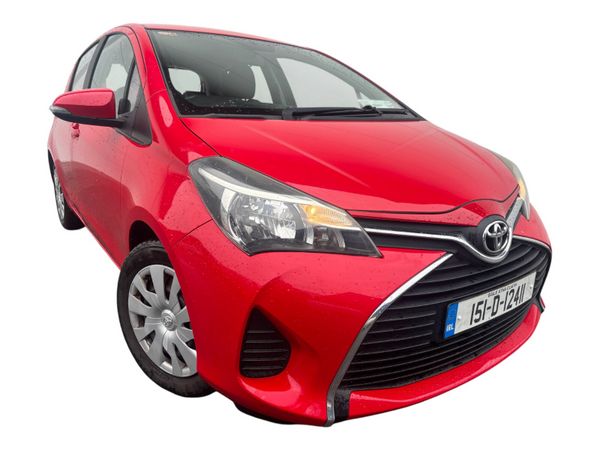 Toyota Yaris Hatchback, Petrol, 2015, Red