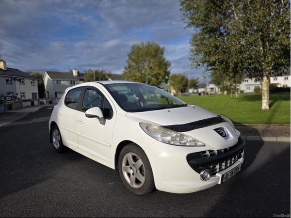 Peugeot 207 Hatchback, Diesel, 2010, White