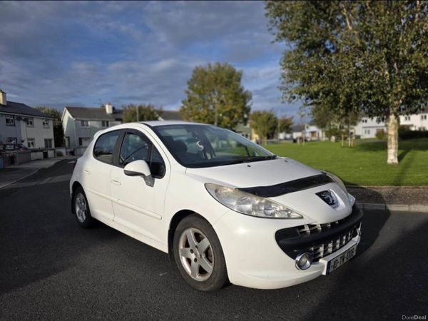 Peugeot 207 Hatchback, Diesel, 2010, White