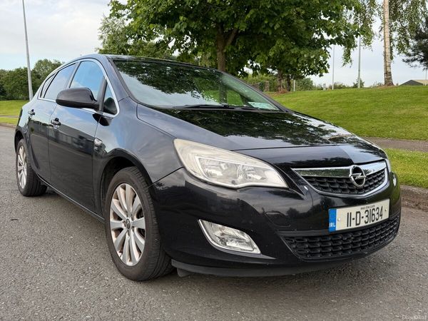 Opel Astra Hatchback, Diesel, 2011, Black