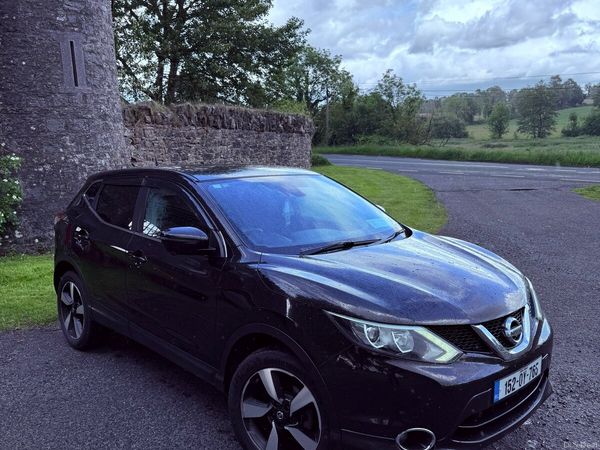 Nissan Qashqai SUV, Diesel, 2015, Black