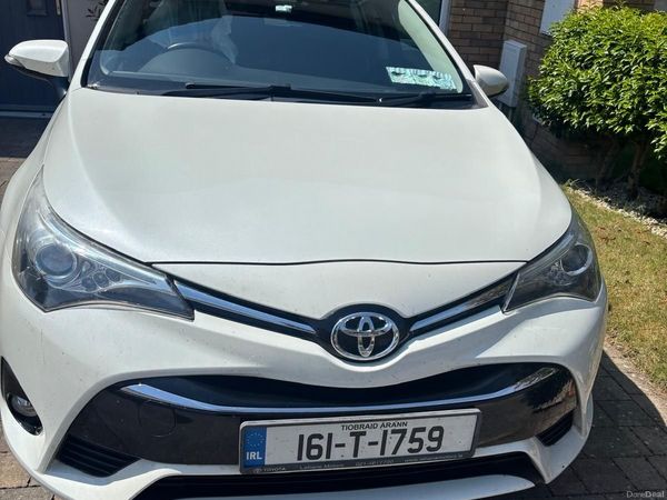 Toyota Avensis Saloon, Petrol, 2016, White