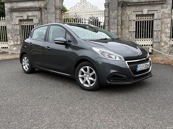 Peugeot 208 Hatchback, Petrol, 2017, Grey