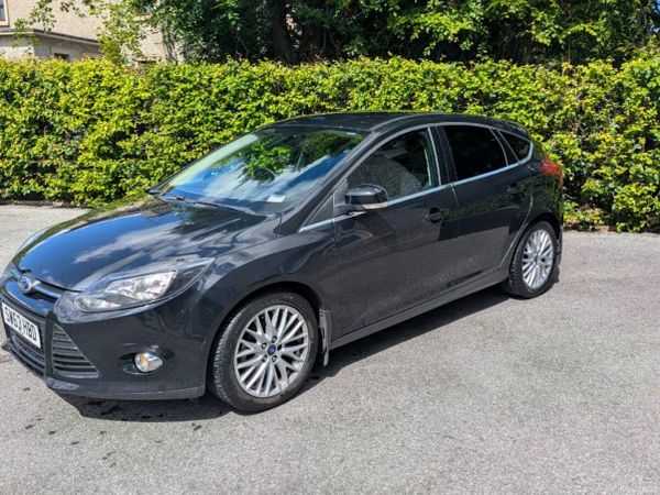 Ford Focus Hatchback, Petrol, 2013, Black