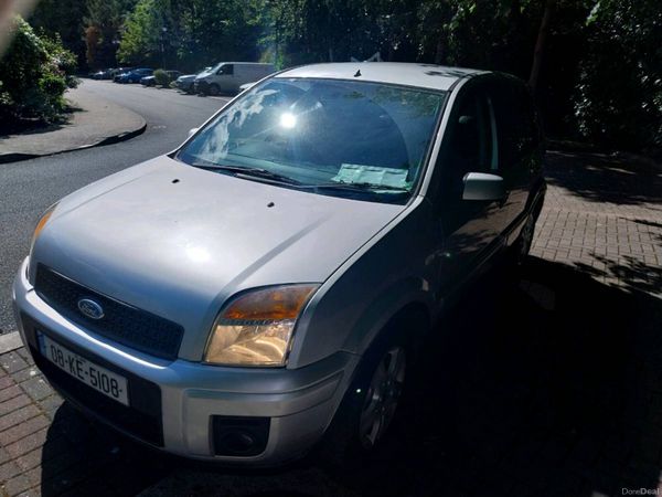 Ford Fusion Hatchback, Petrol, 2008, Silver