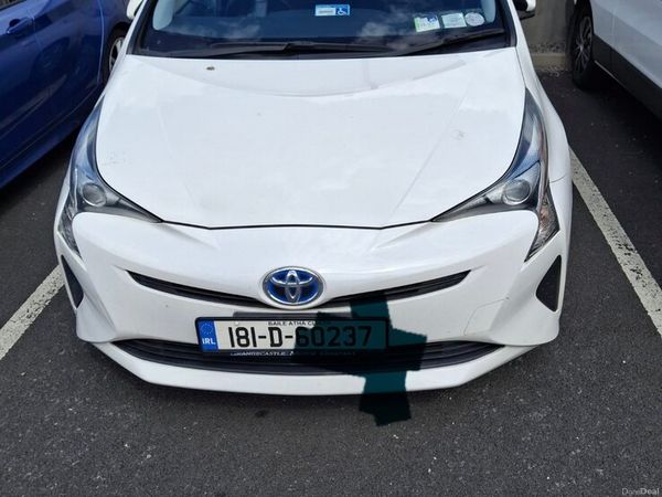 Toyota Prius Hatchback, Petrol Hybrid, 2018, White