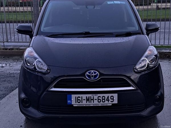 Toyota Sienta MPV, Petrol Hybrid, 2016, Black