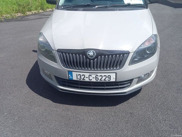 Skoda Fabia Hatchback, Petrol, 2013, Grey