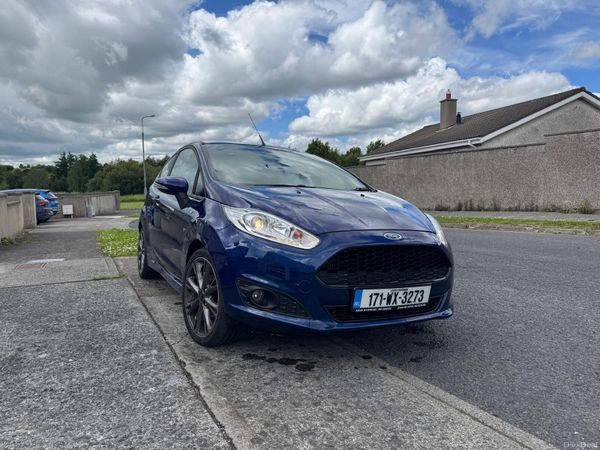 Ford Fiesta Hatchback, Petrol, 2017, Blue